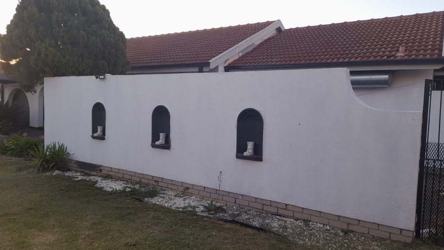 3 Bedroom Property for Sale in La Hoff North West